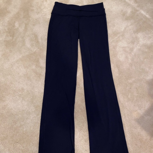 Lululemon Size 6 Black Yoga Pants - Picture 3 of 5